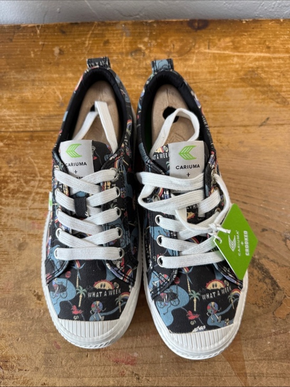 Cariuma sneakers new organic what a week Sz 6